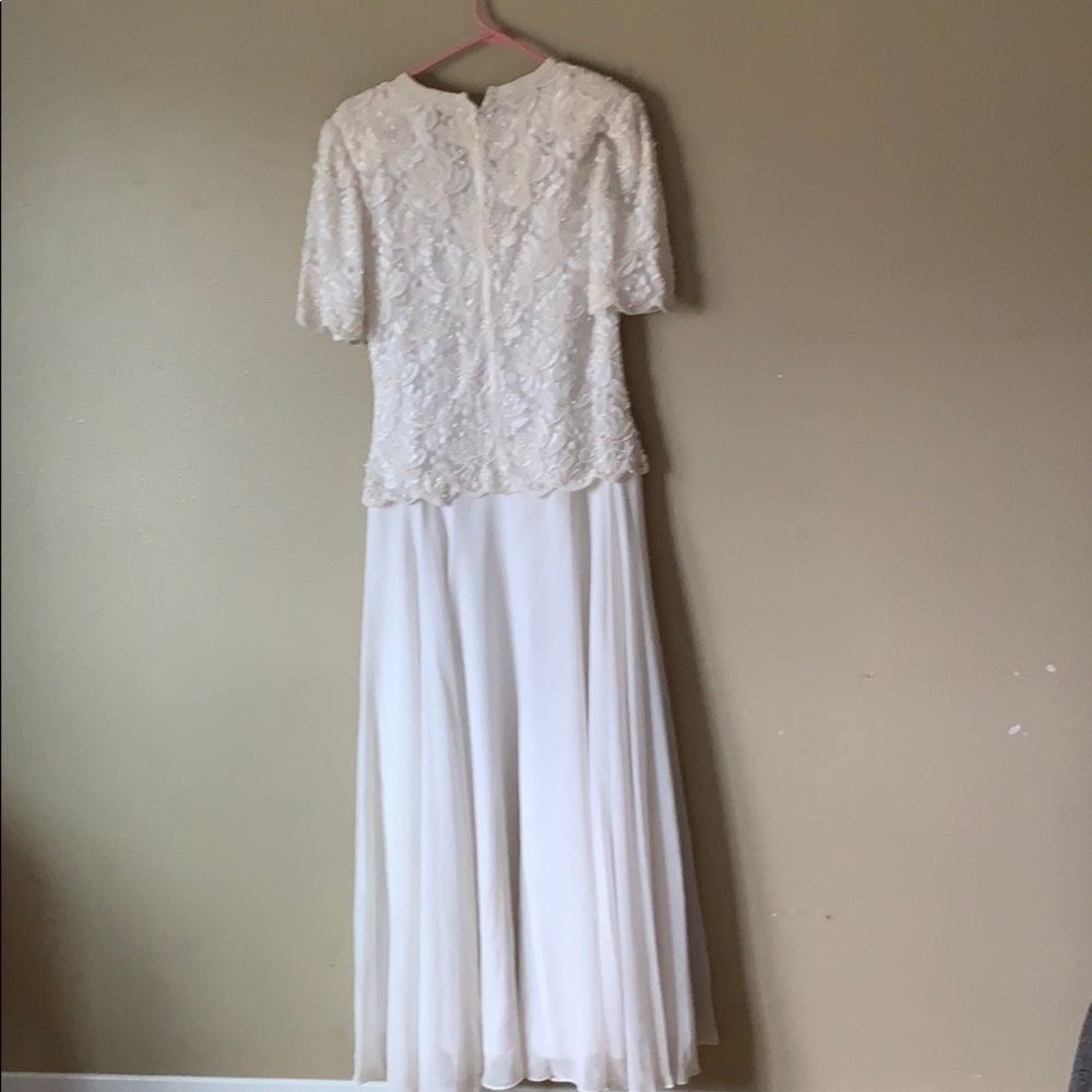 Gown - Picture 2 of 5